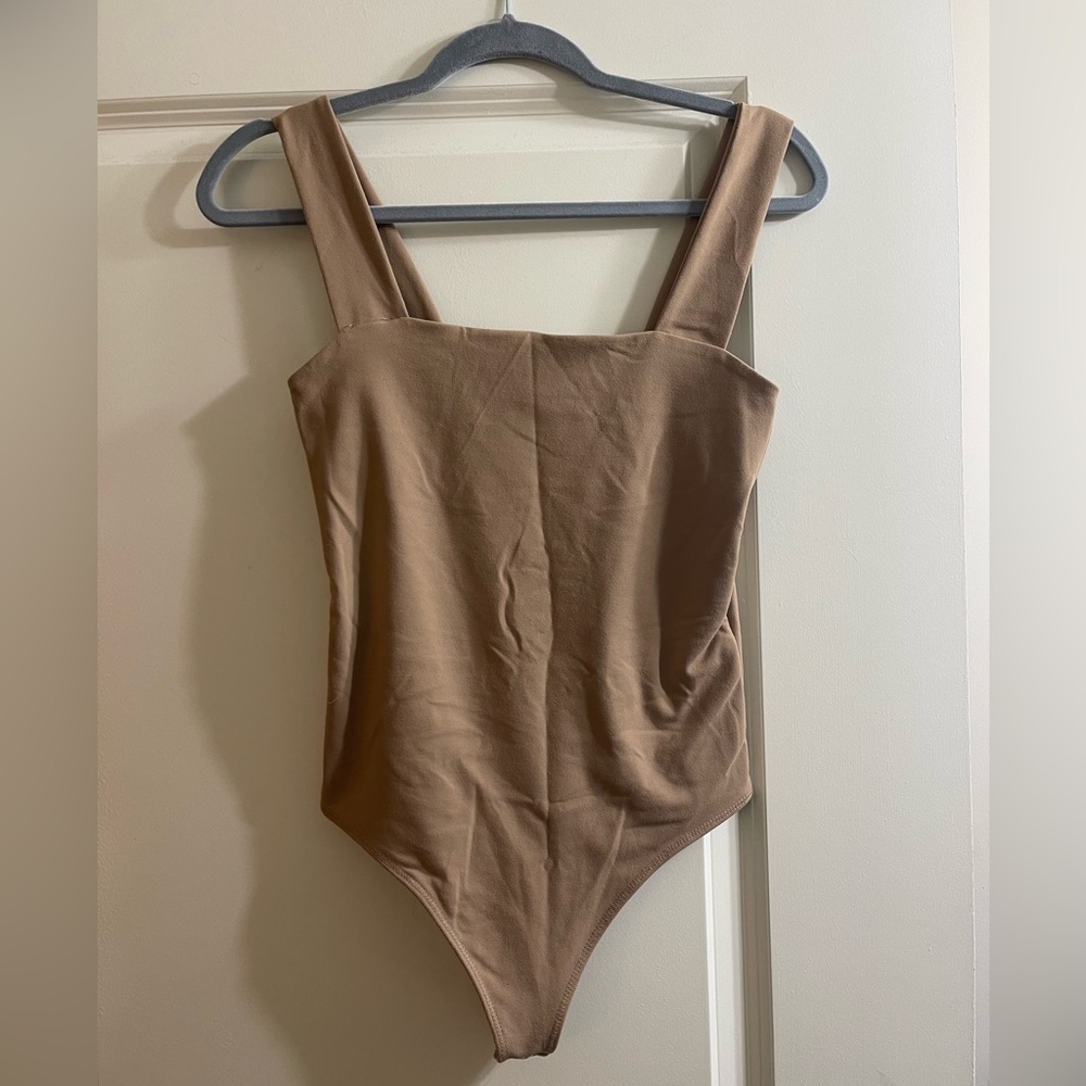 abercrombie small beige bodysuit
